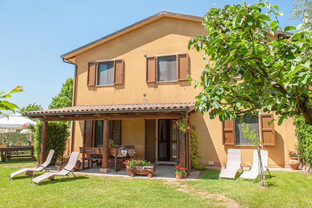 Agriturismo Le Dolci Colline Valfabbrica Екстер'єр фото