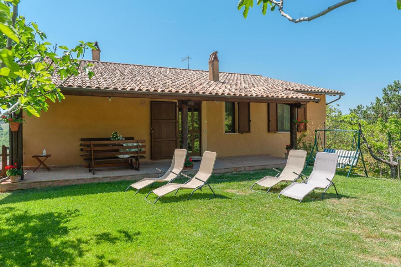 Agriturismo Le Dolci Colline Valfabbrica Екстер'єр фото