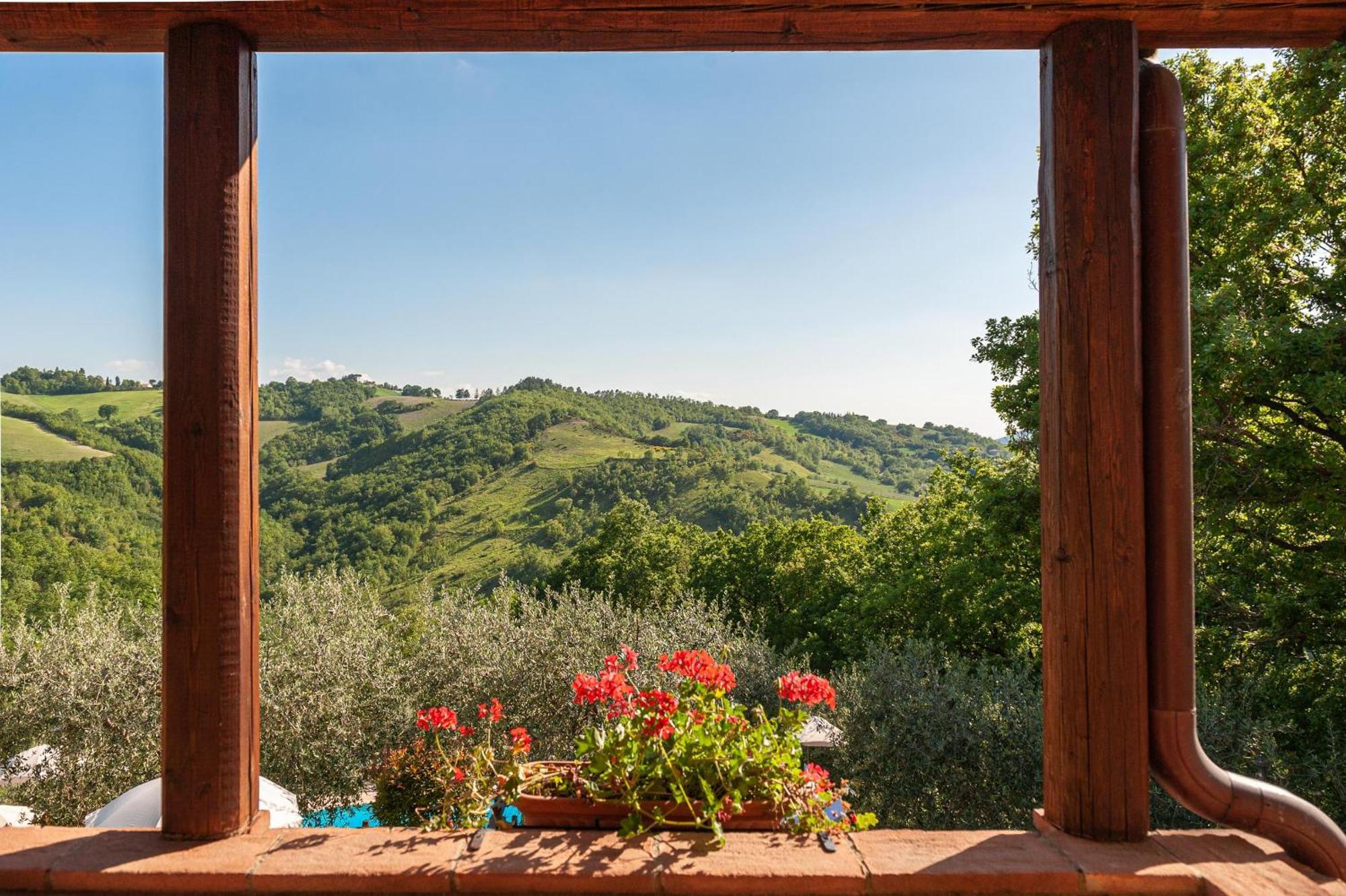 Agriturismo Le Dolci Colline Valfabbrica Екстер'єр фото